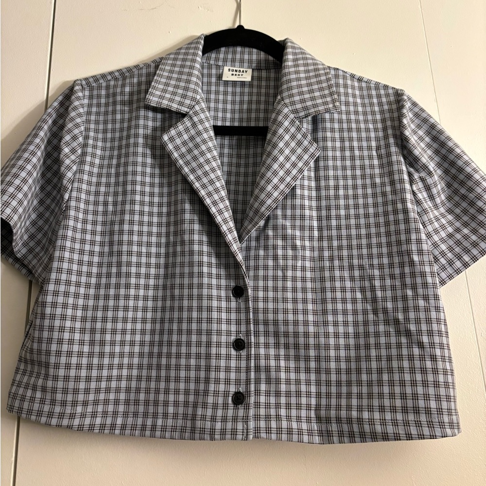Aritzia Sunday Best Cropped Button Up